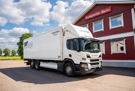 distributionsbil från Långdahls åkeri